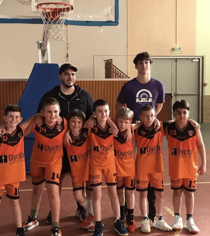 Équipe de basket de jeunes du KABCA
