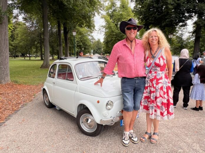 Dominique Wirth avec sa compagne lors d’un événement de Colmar Auto Retro