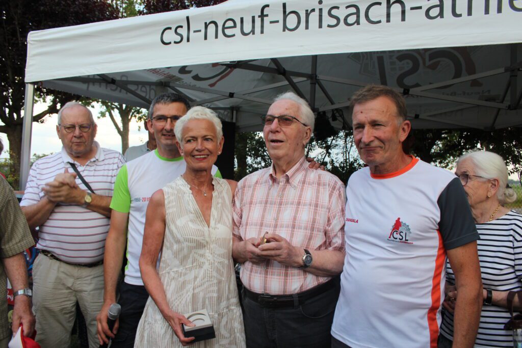 Brigitte Klinkert et le président de la section athlétisme du CSL